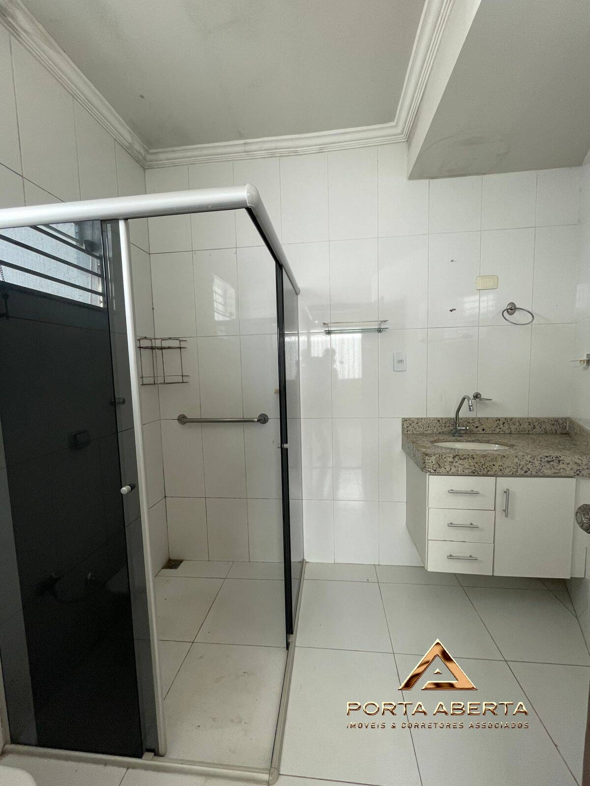 Casa à venda com 3 quartos, 200m² - Foto 15