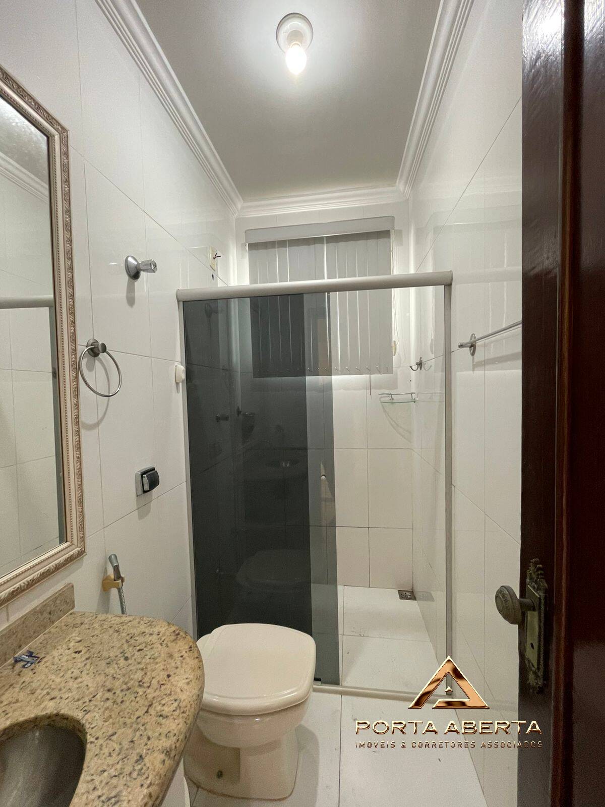 Casa à venda com 3 quartos, 200m² - Foto 19