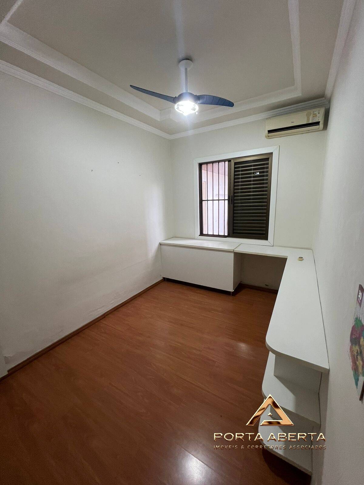 Casa à venda com 3 quartos, 300m² - Foto 6