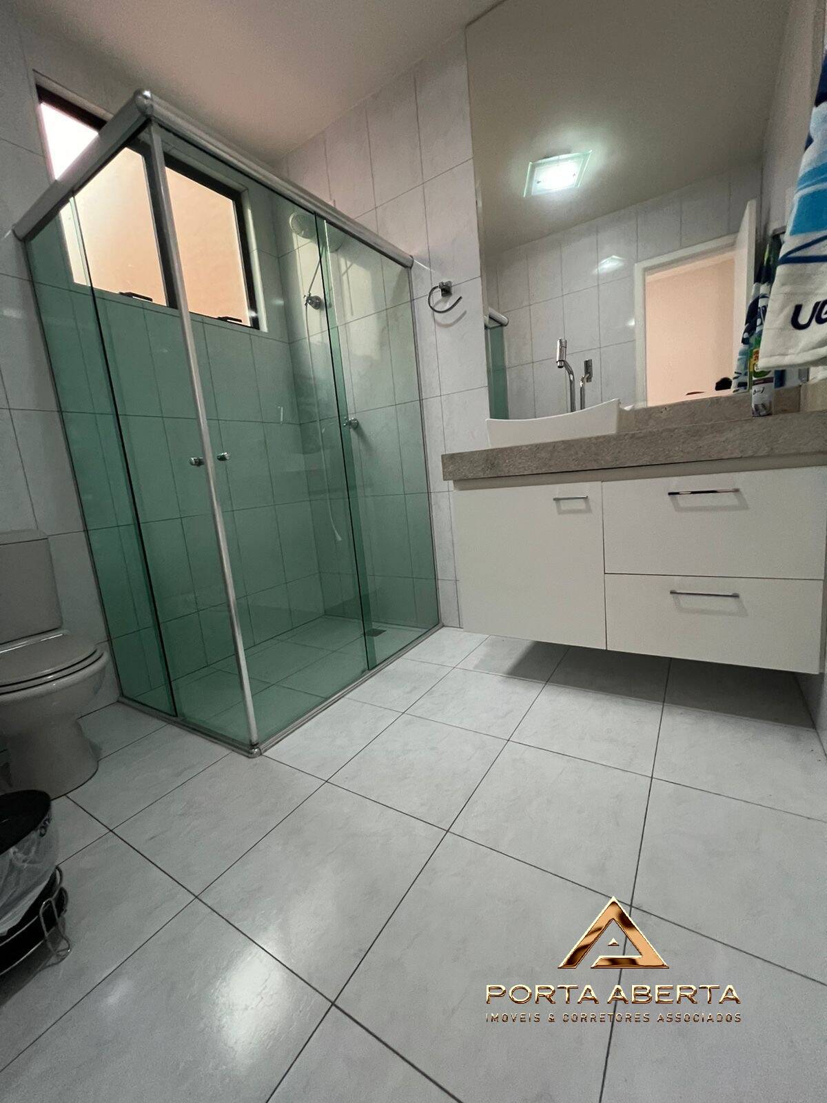 Casa à venda com 3 quartos, 300m² - Foto 9