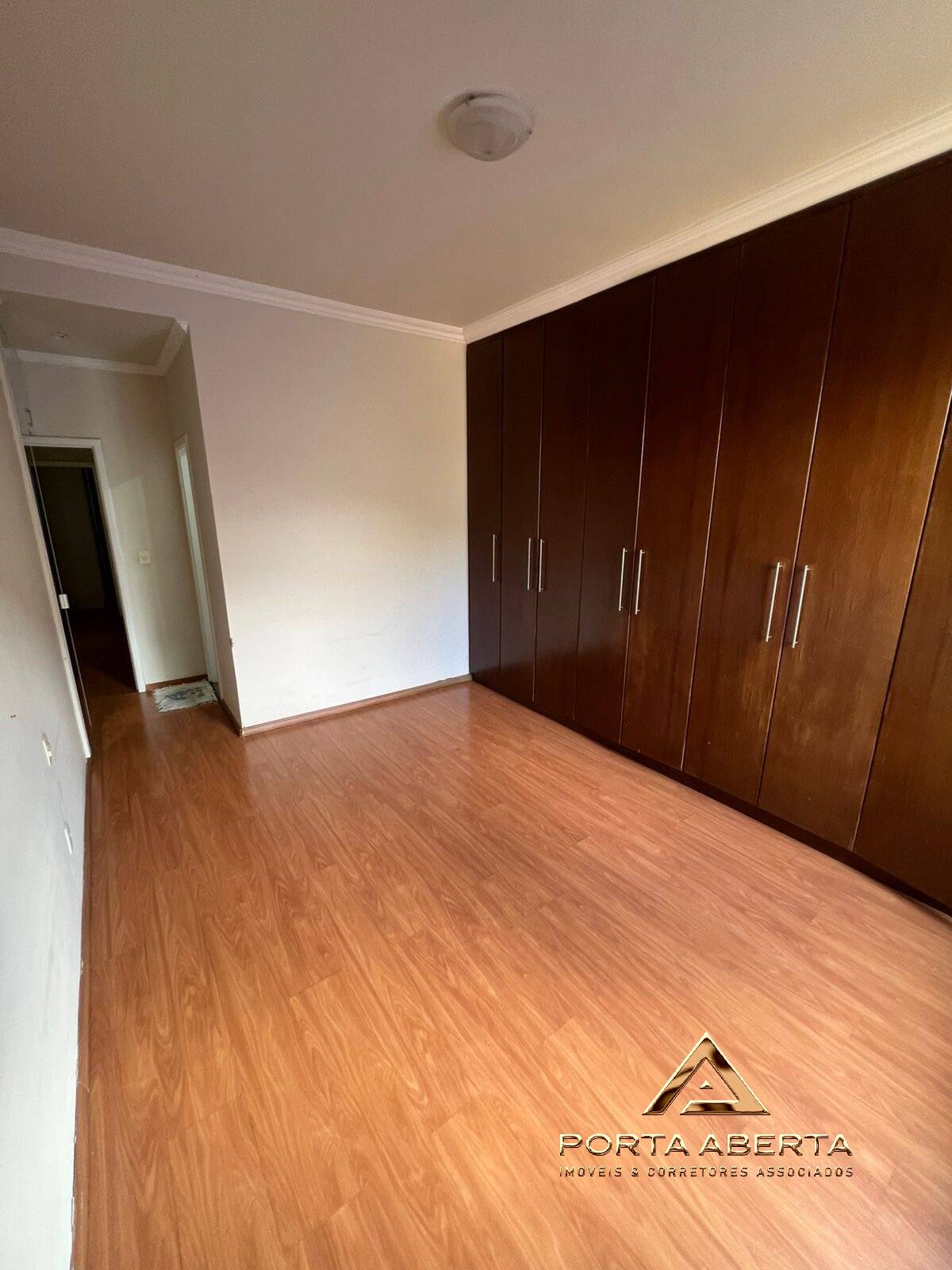 Casa à venda com 3 quartos, 300m² - Foto 19