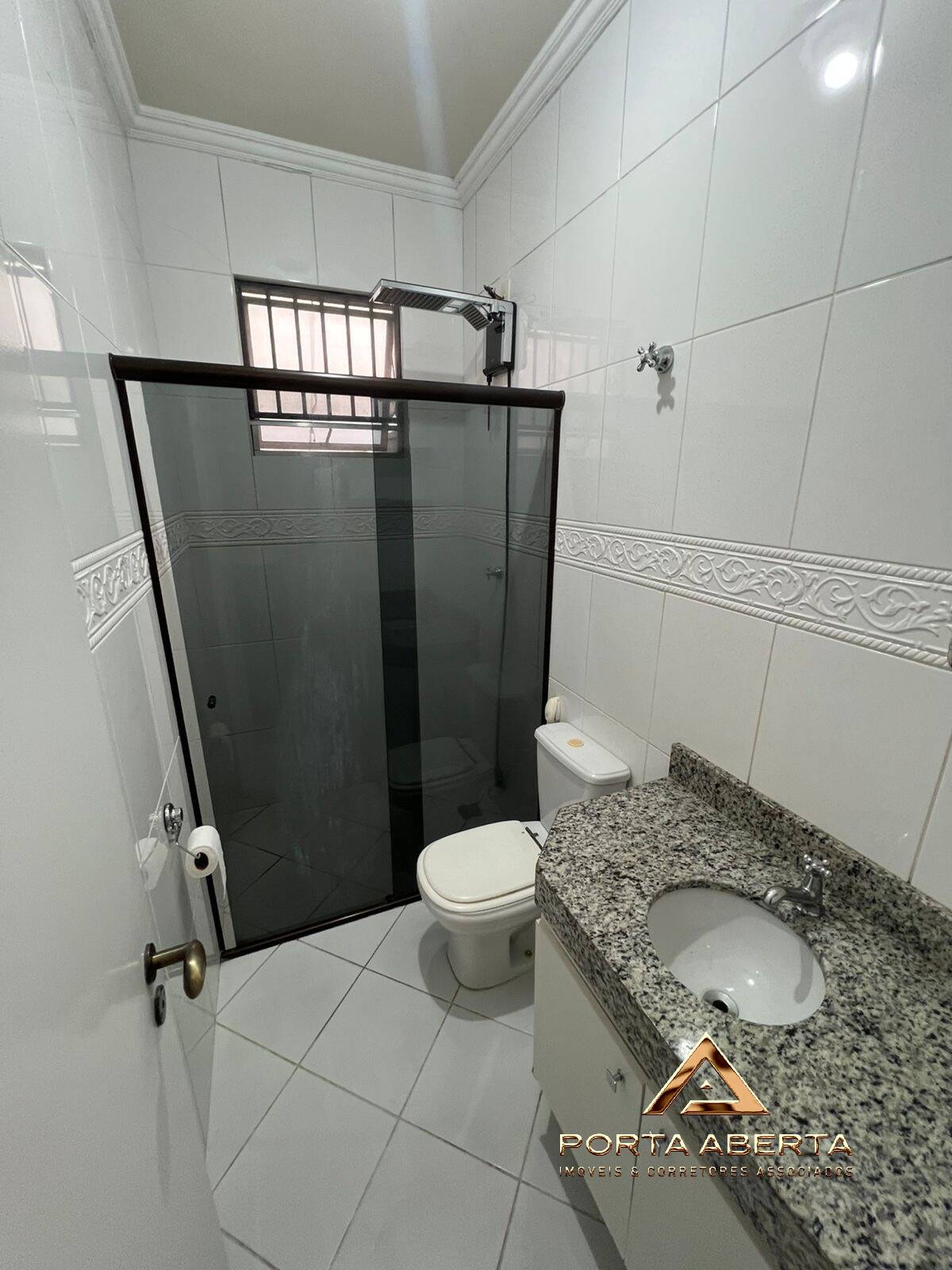 Casa à venda com 3 quartos, 300m² - Foto 23