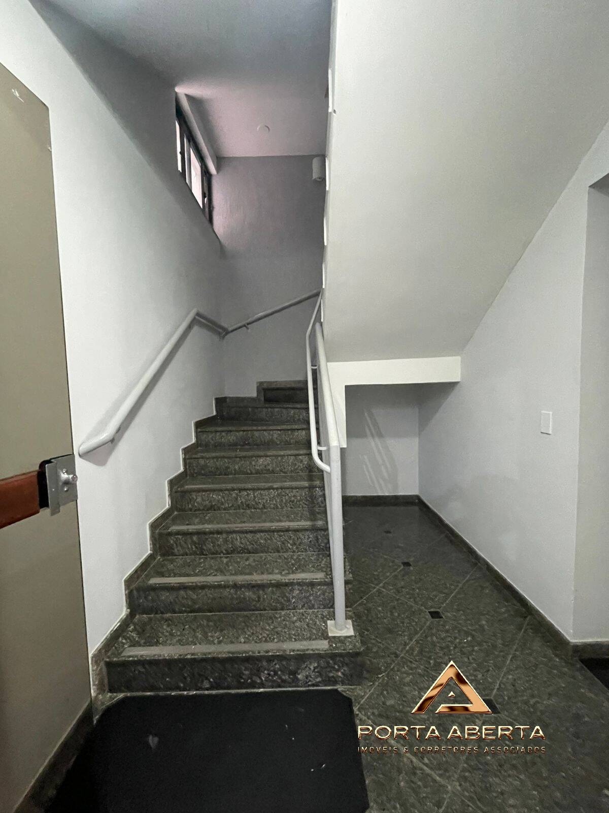 Apartamento à venda com 3 quartos, 200m² - Foto 40