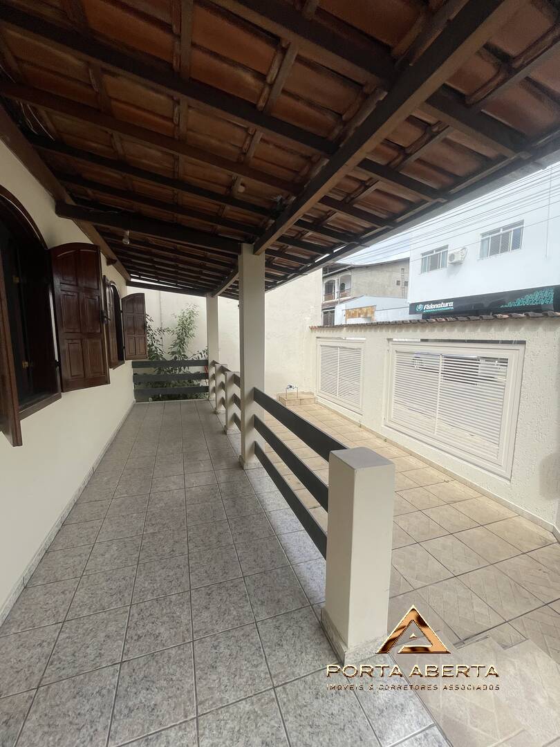 Casa, 3 quartos, 200 m² - Foto 1