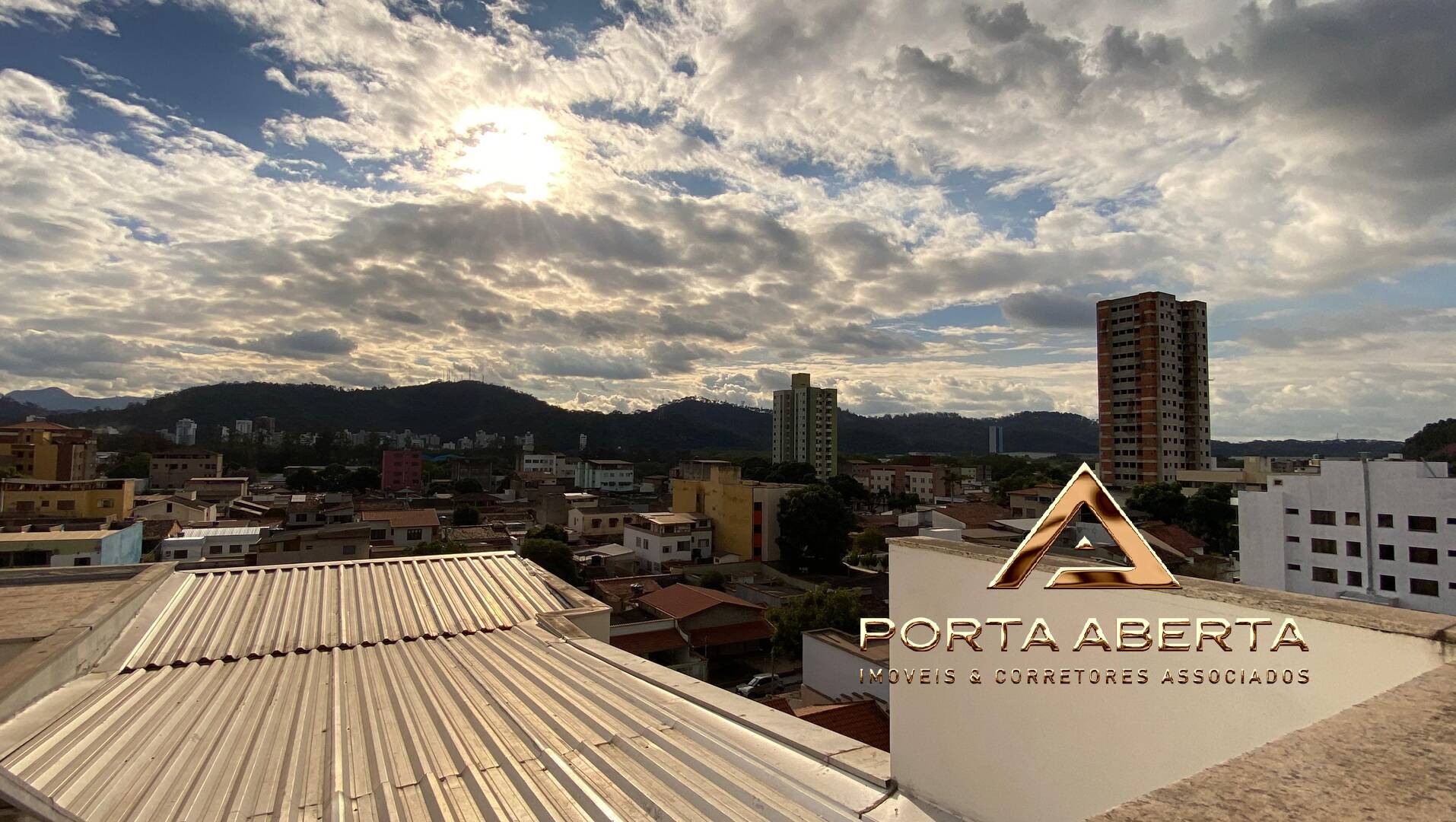 Cobertura à venda com 3 quartos, 220m² - Foto 25