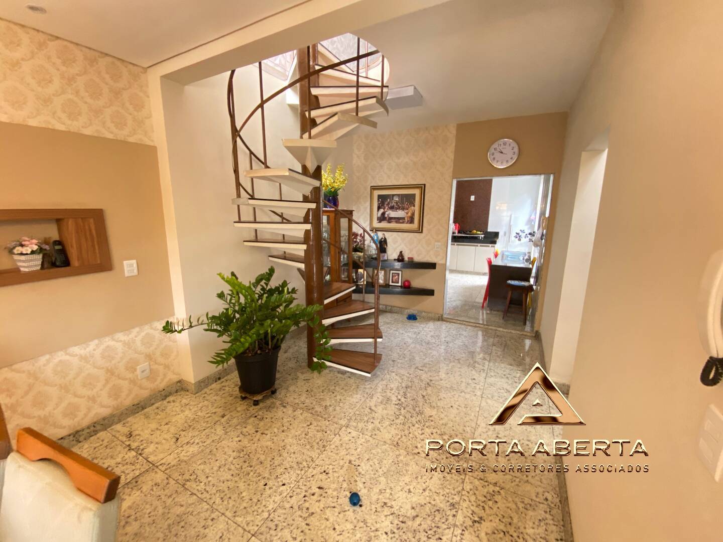 Casa, 3 quartos, 280 m² - Foto 2