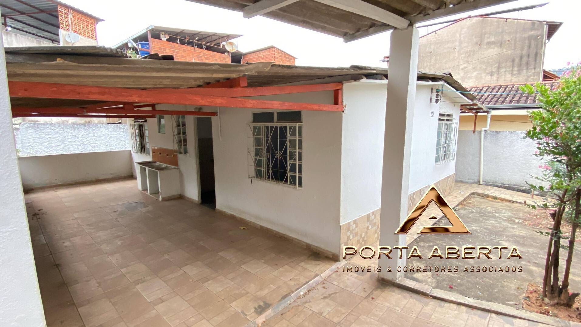 Casa à venda com 3 quartos, 342m² - Foto 7