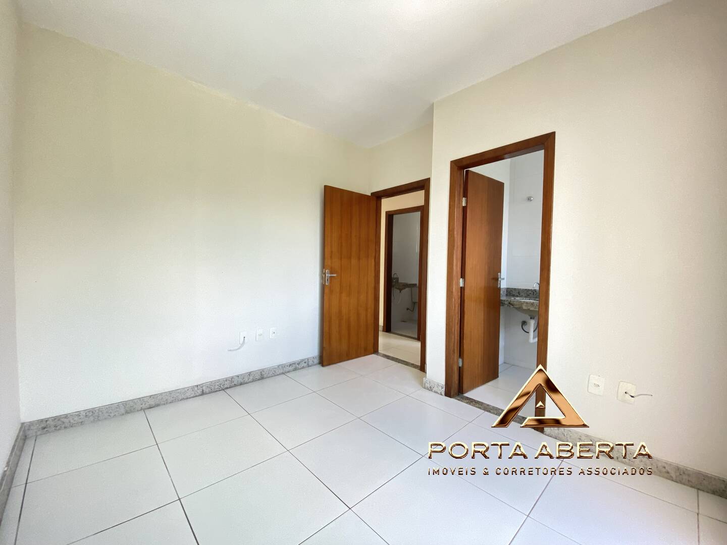 Apartamento à venda com 3 quartos, 80m² - Foto 12