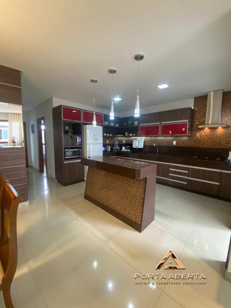 Apartamento, 3 quartos, 190 m² - Foto 1