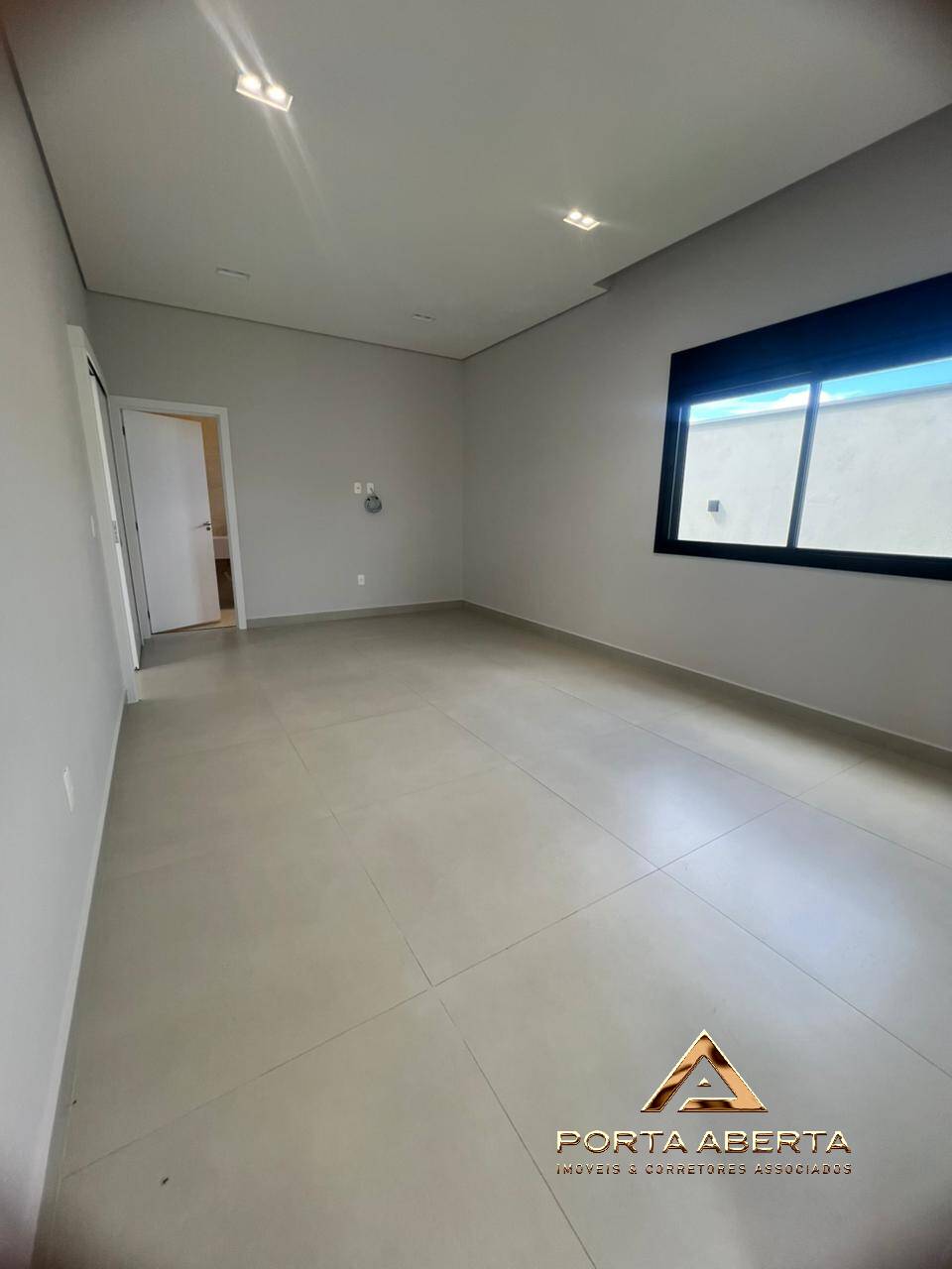Casa, 3 quartos, 243 m² - Foto 11
