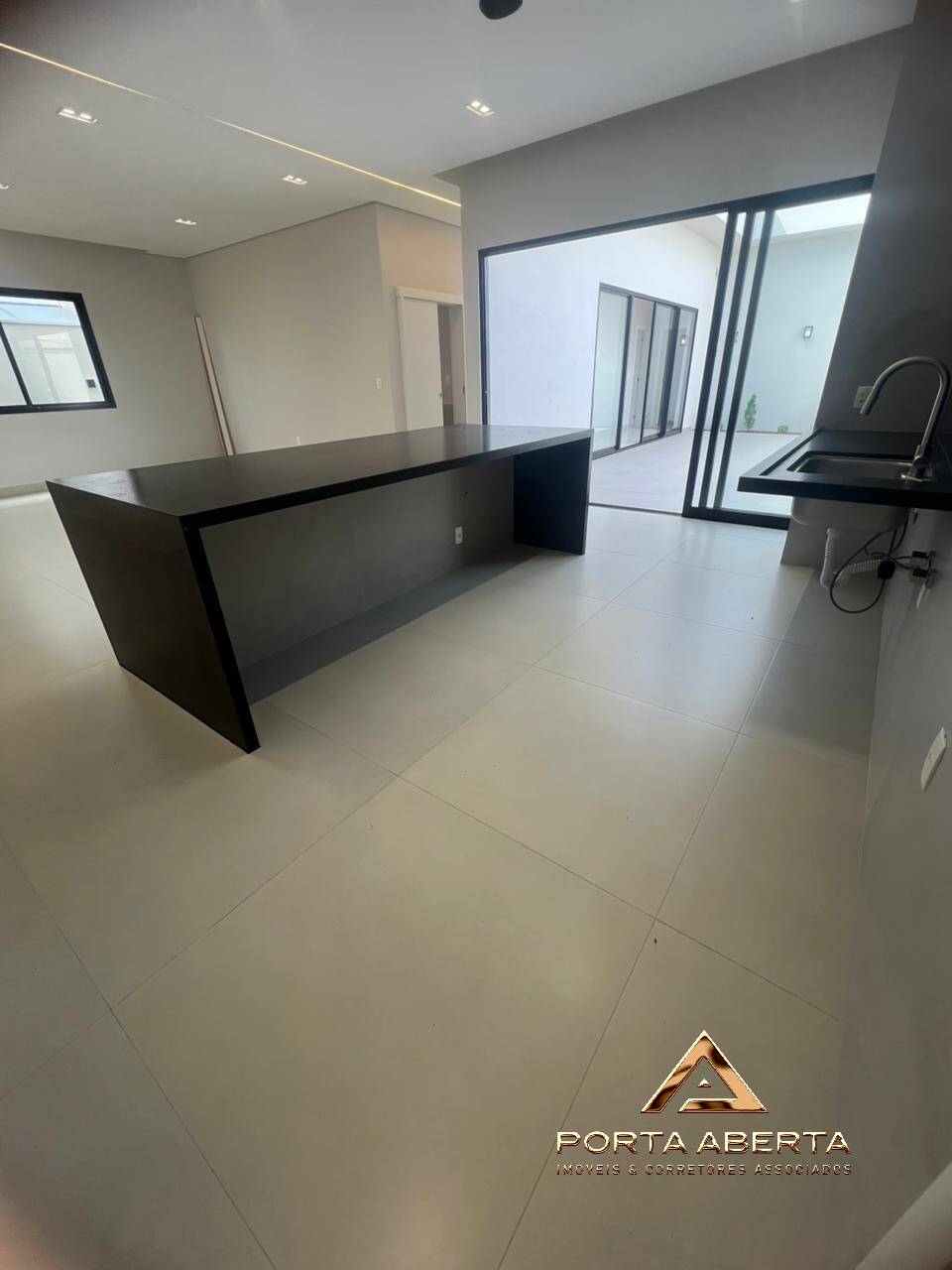 Casa, 3 quartos, 243 m² - Foto 6