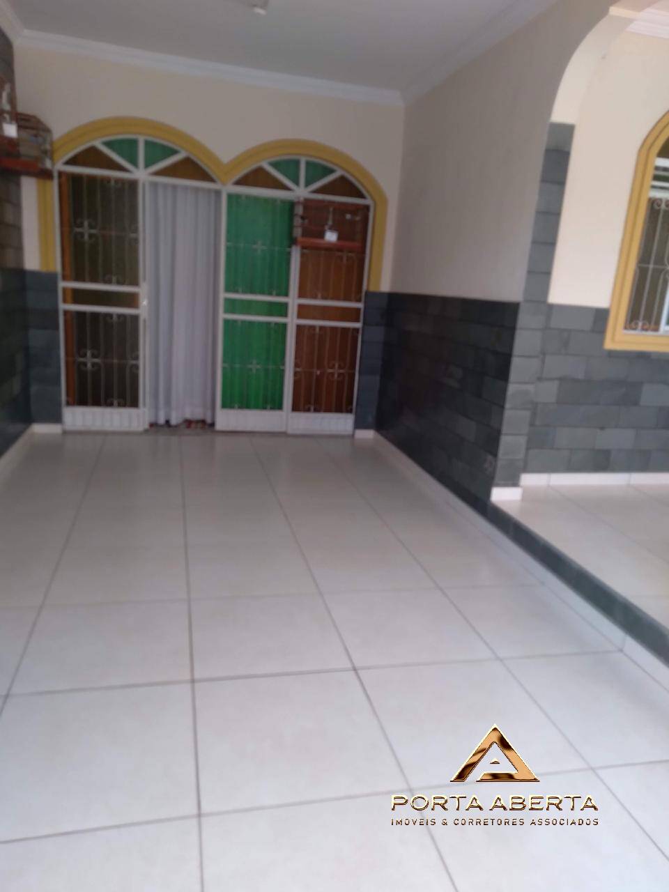 Casa, 3 quartos, 212 m² - Foto 1