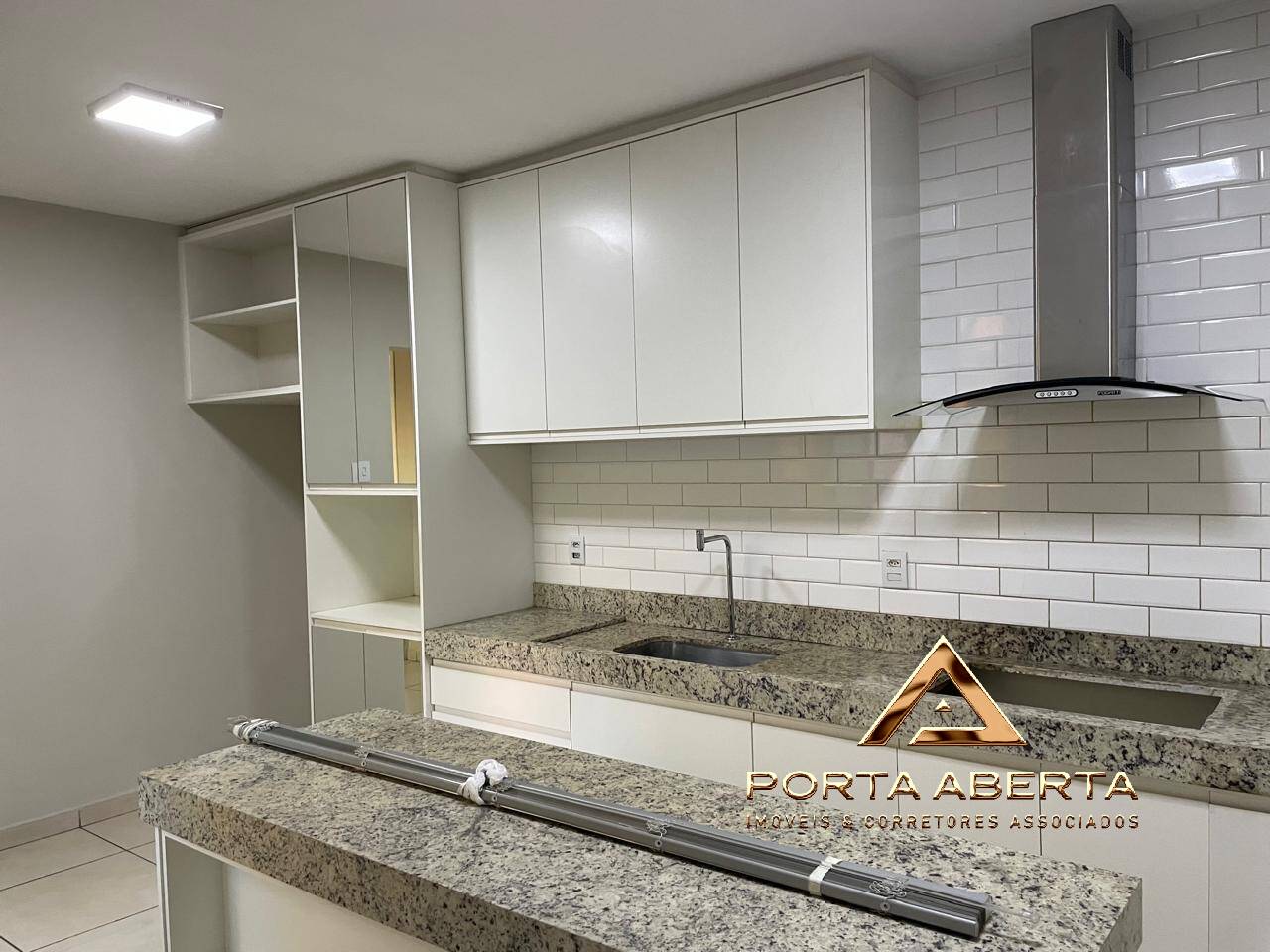 Casa, 3 quartos, 212 m² - Foto 4