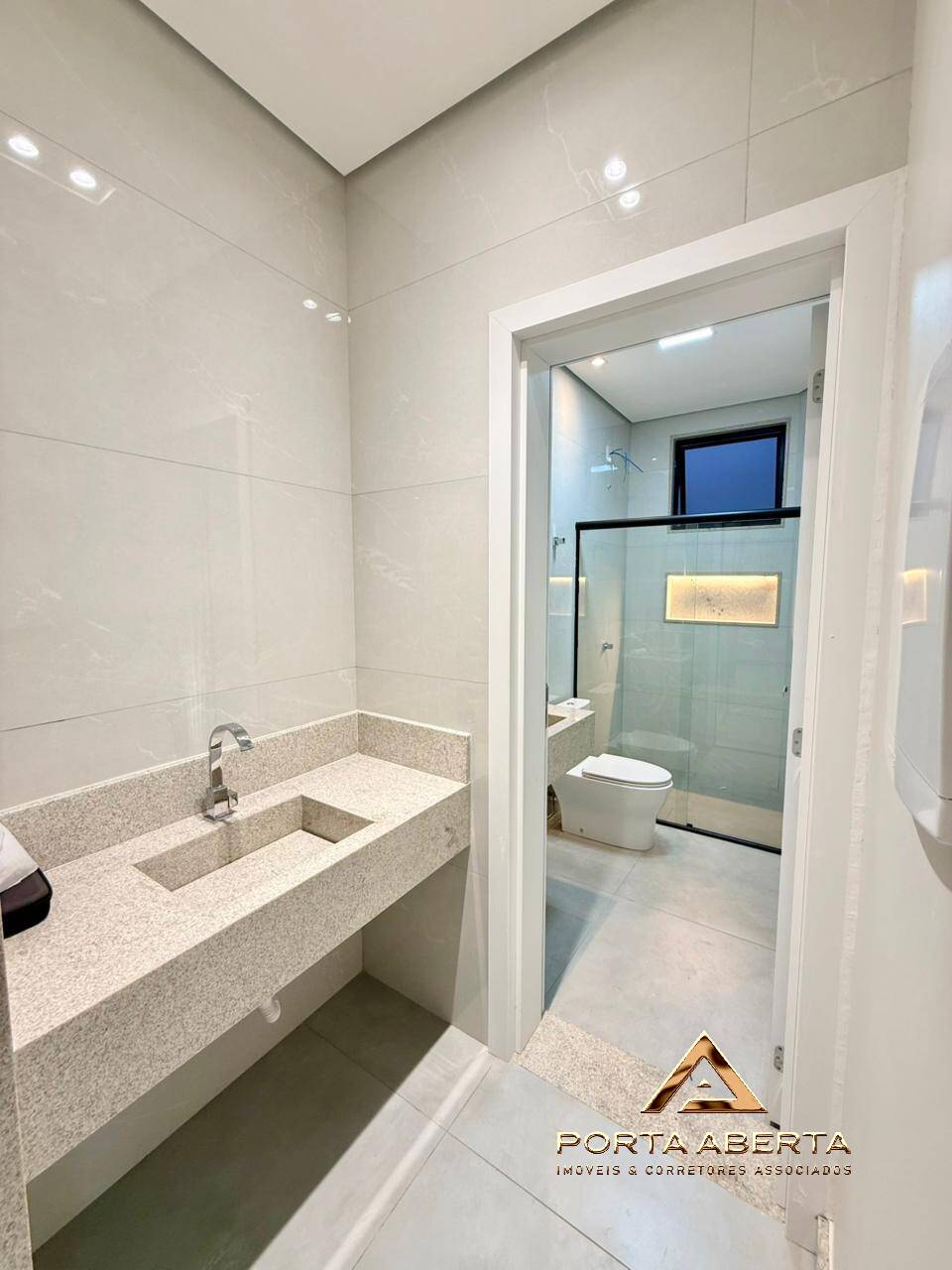 Casa, 3 quartos, 225 m² - Foto 10