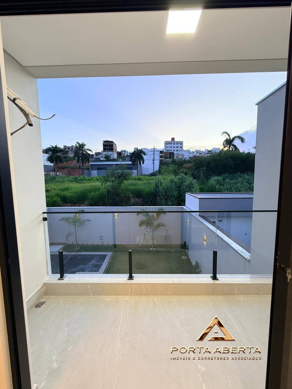 Casa, 3 quartos, 225 m² - Foto 11