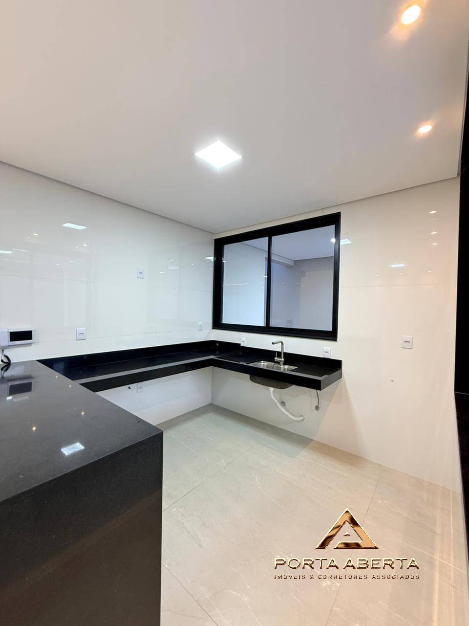 Casa, 3 quartos, 225 m² - Foto 9