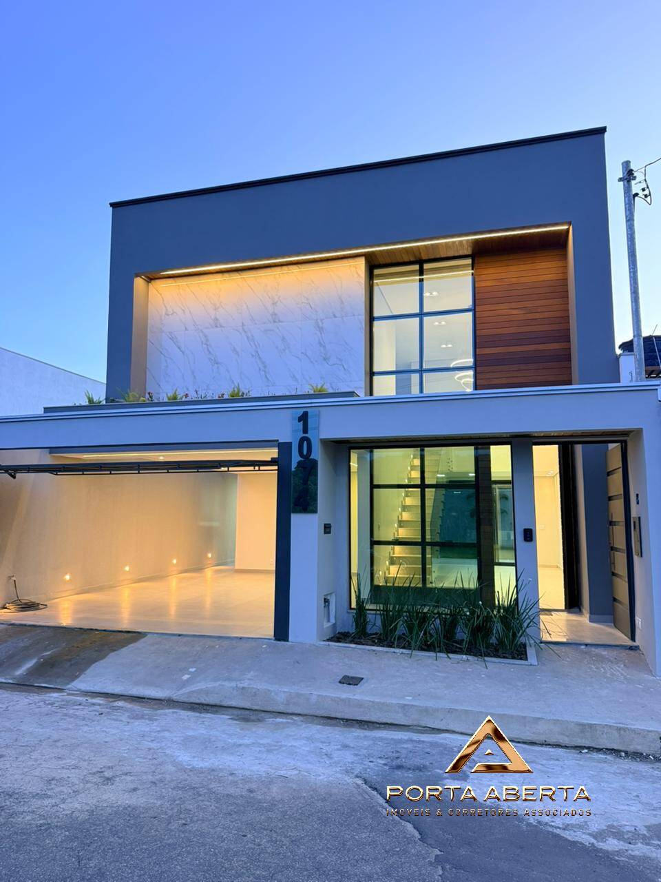 Casa, 3 quartos, 225 m² - Foto 1