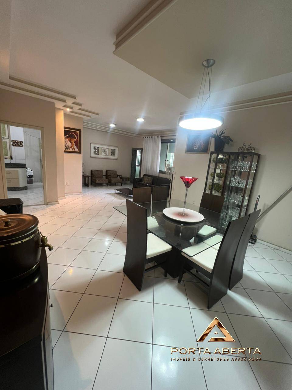 Casa, 3 quartos, 352 m² - Foto 1
