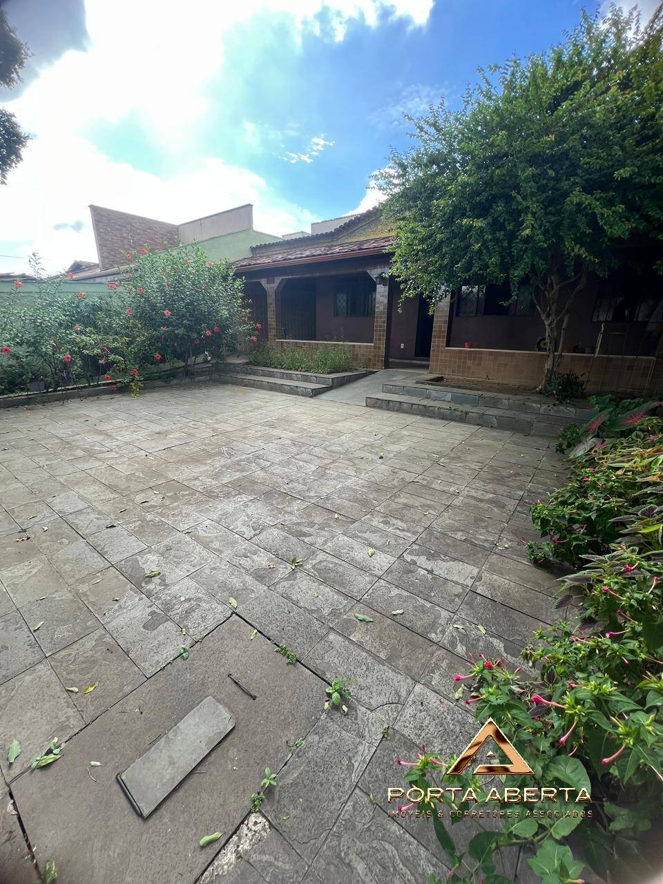 Casa, 3 quartos, 324 m² - Foto 1